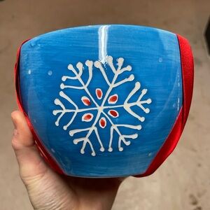 Winter themed set of nesting ceramic bowls
